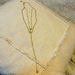 Kendra Scott necklace